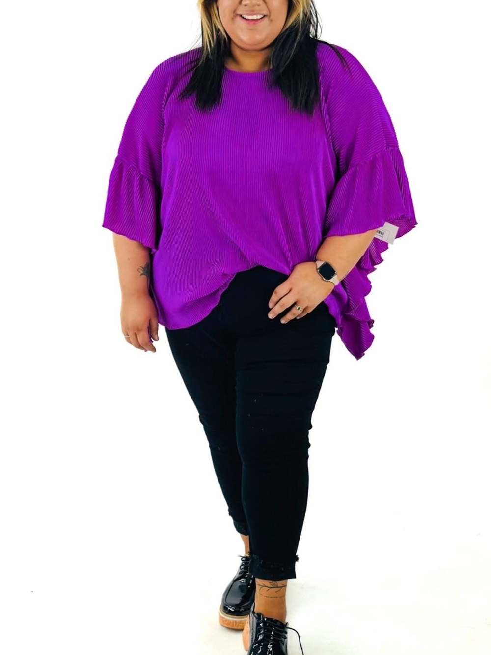 Fantastic Fawn Purple Ruffled Sleeve Bodre Poncho Tunic Medium Oversized